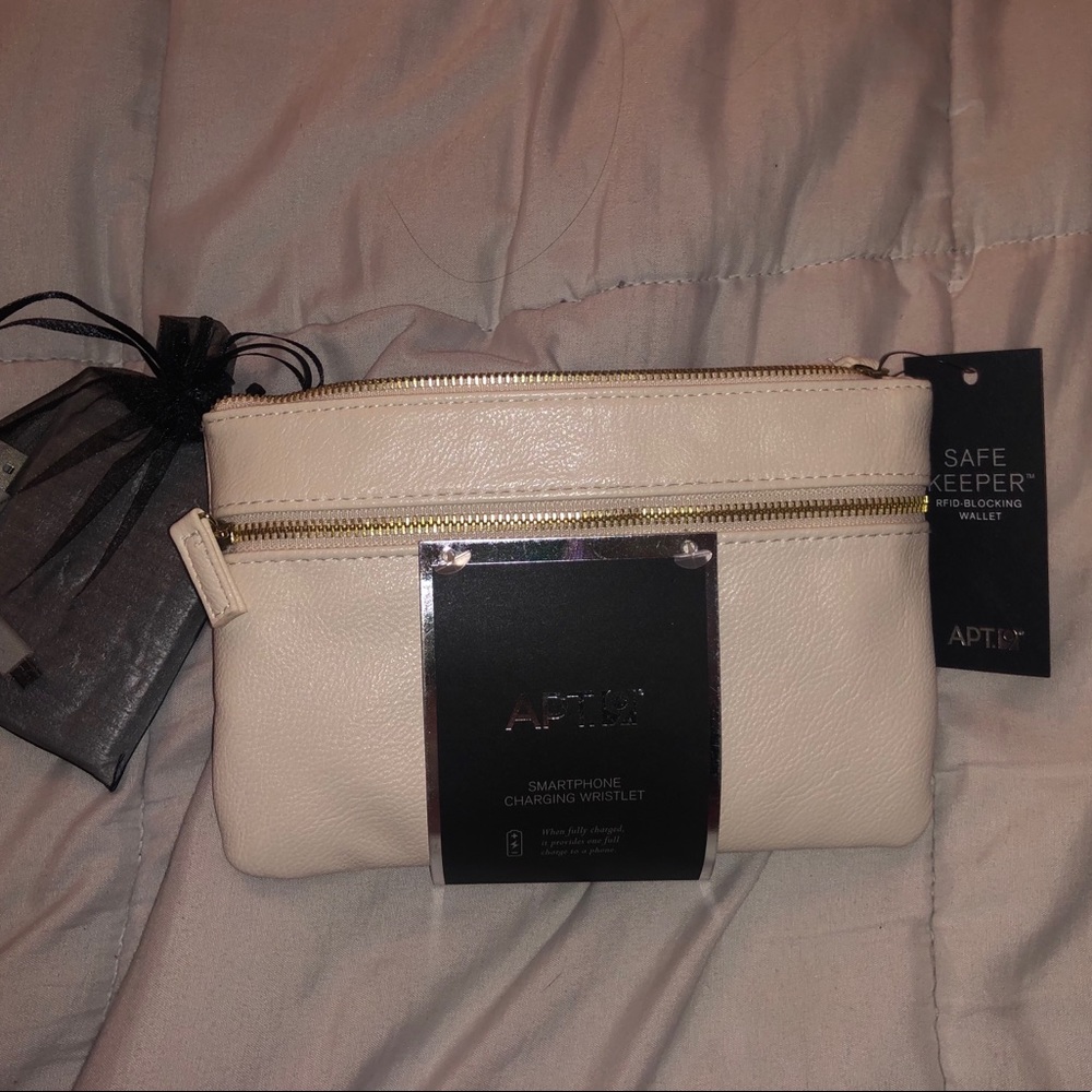 Apt 9 tan smartphone charging wristlet